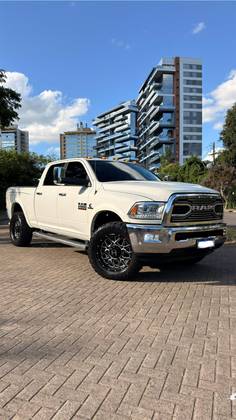 RAM 2500 6.7 LARAMIE 4X4 CD I6 TURBO DIESEL 4P AUTOMÁTICO